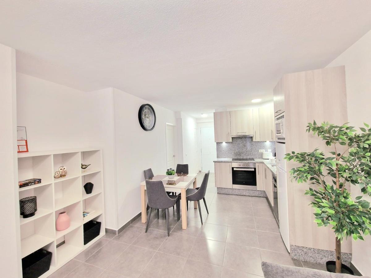 Rhea Calista Apartament ロスクリスティアーノス エクステリア 写真