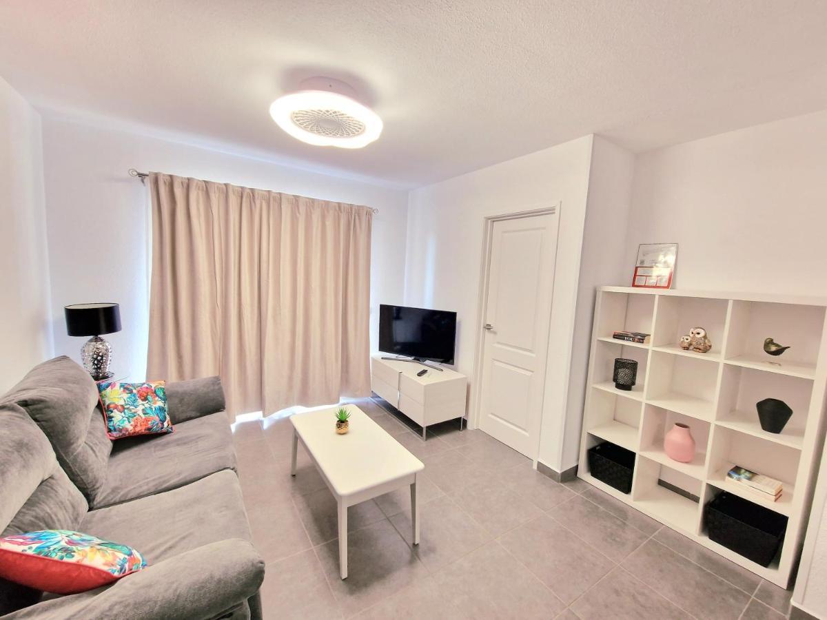 Rhea Calista Apartament ロスクリスティアーノス エクステリア 写真